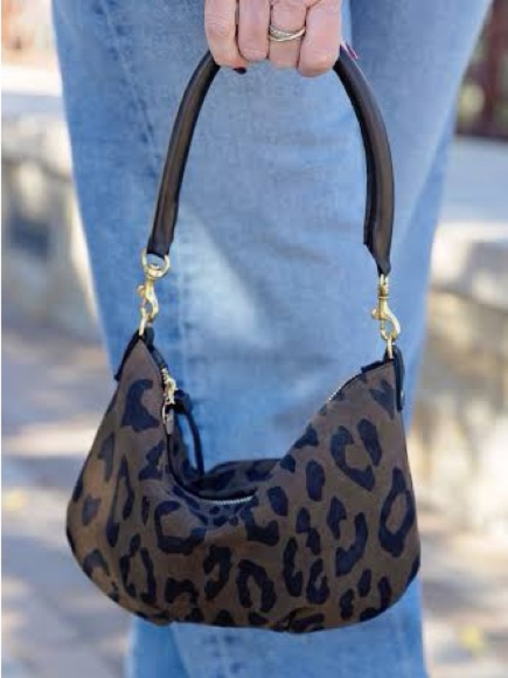 MAKE AN OFFER CLARE V Petit Moyen Leopard Leather Suede Messenger Bag